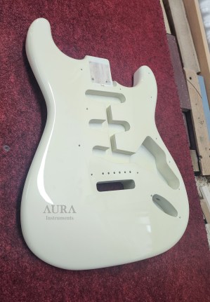 AURA Relic Fender Stratocaster