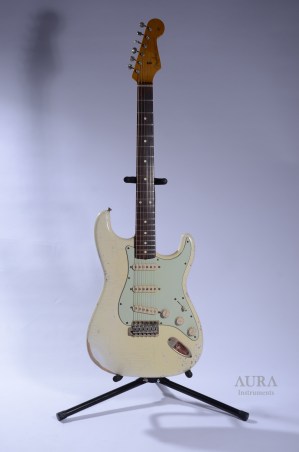 AURA Relic Fender Stratocaster