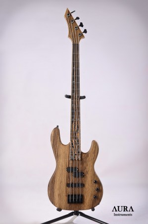 Bassguitar Aura The Brute