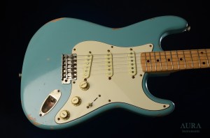 AURA Relic Stratocaster Refinish Daphne Blue