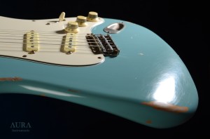 AURA Relic Stratocaster Refinish Daphne Blue